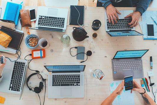 7 Gift Ideas for Tech-Lovers in 2021: Fun, Unusual and Unique Ideas for the Tech-Obsessed - Rofozzi
